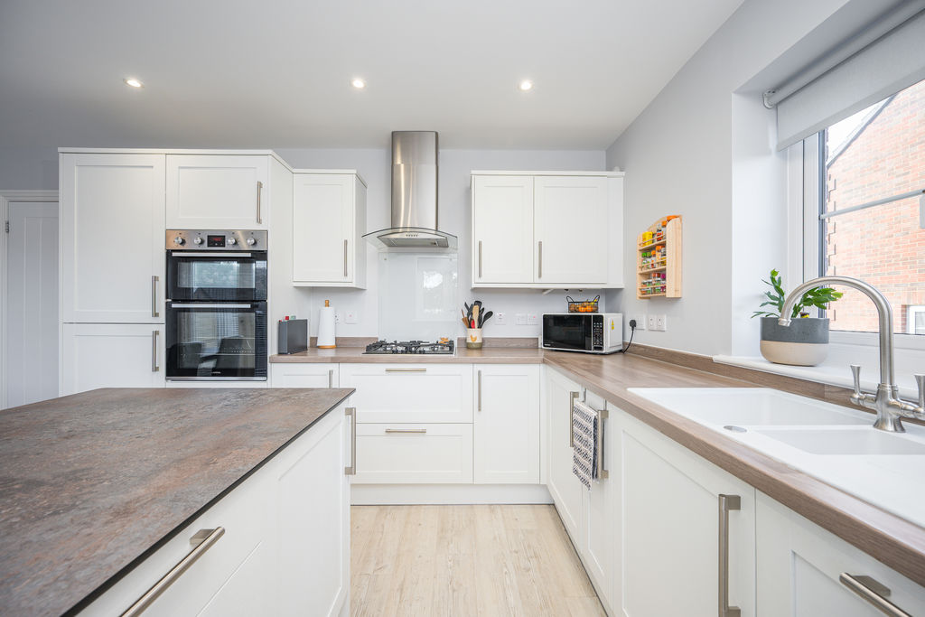 Kitchen- click for photo gallery